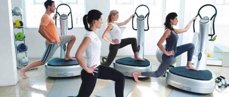 Правильная техника приседания на виброплатформе Power Plate